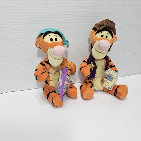 Lot Of 2 Tigger Plush Toy Set - Orange and Brown - Picture 3 of 11